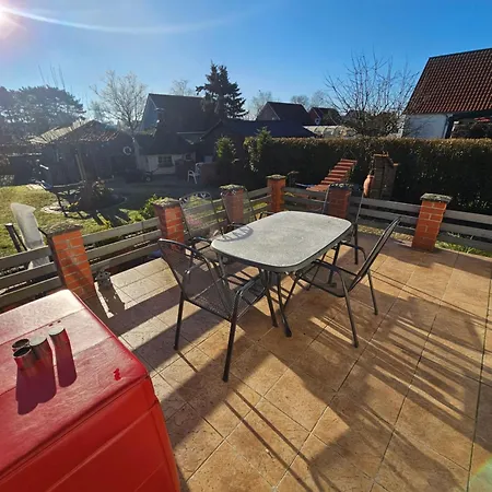 Kapitaenshaus - Terrassenstube *